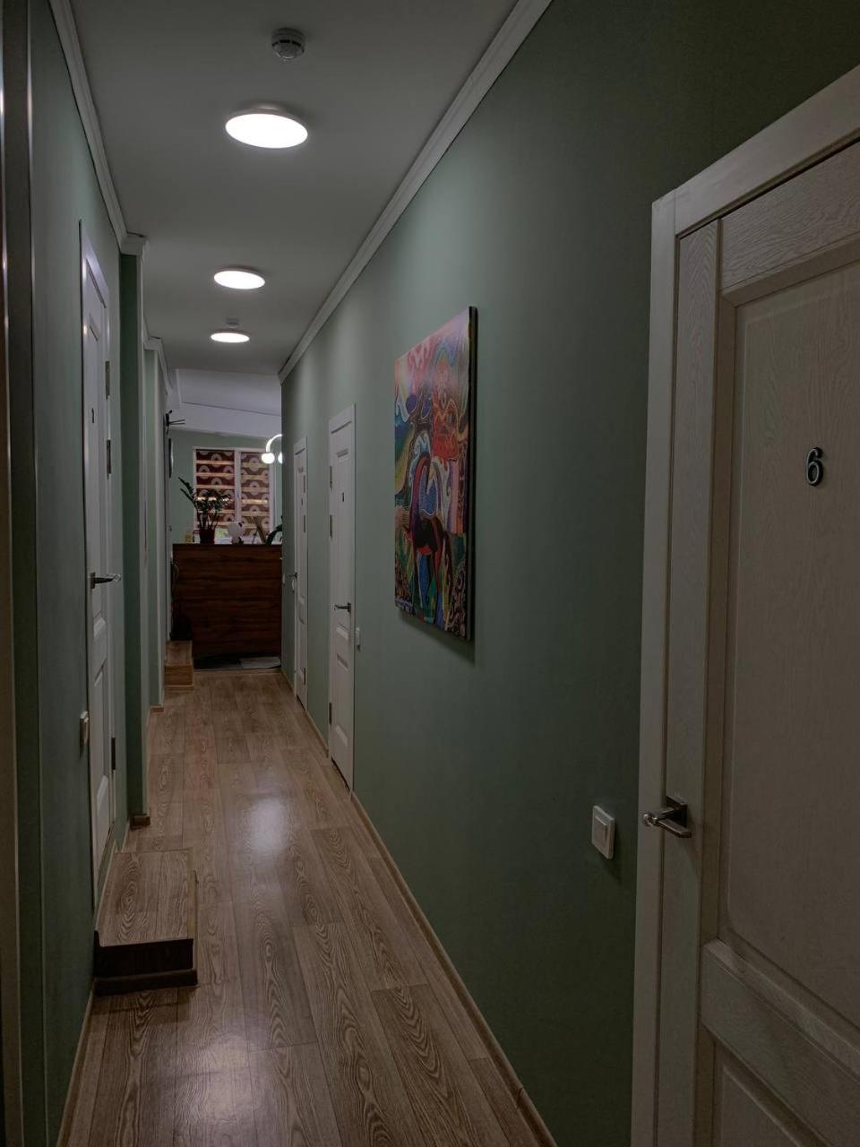 Hostel Nomad Αλμάτι Εξωτερικό φωτογραφία