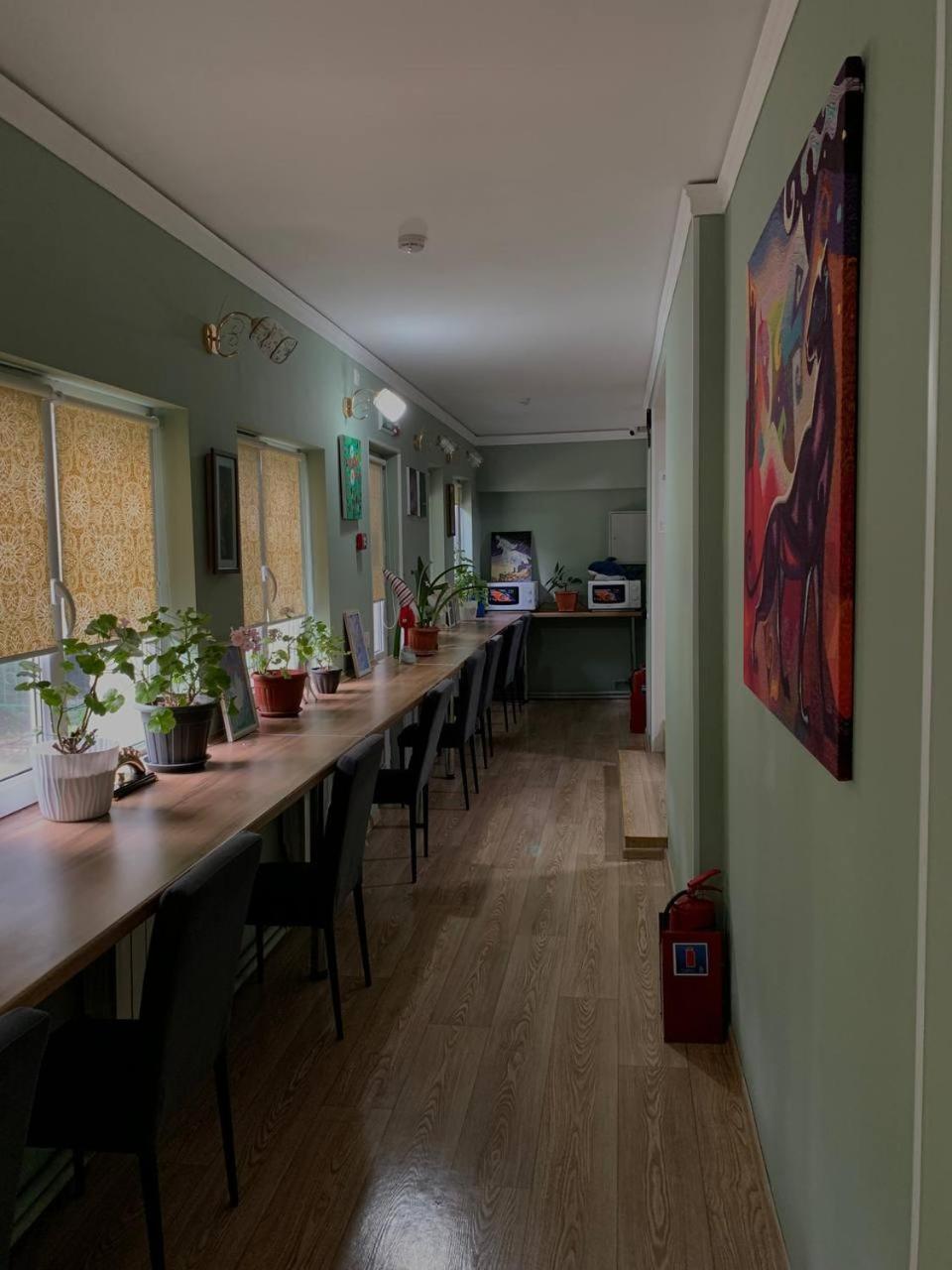 Hostel Nomad Αλμάτι Εξωτερικό φωτογραφία